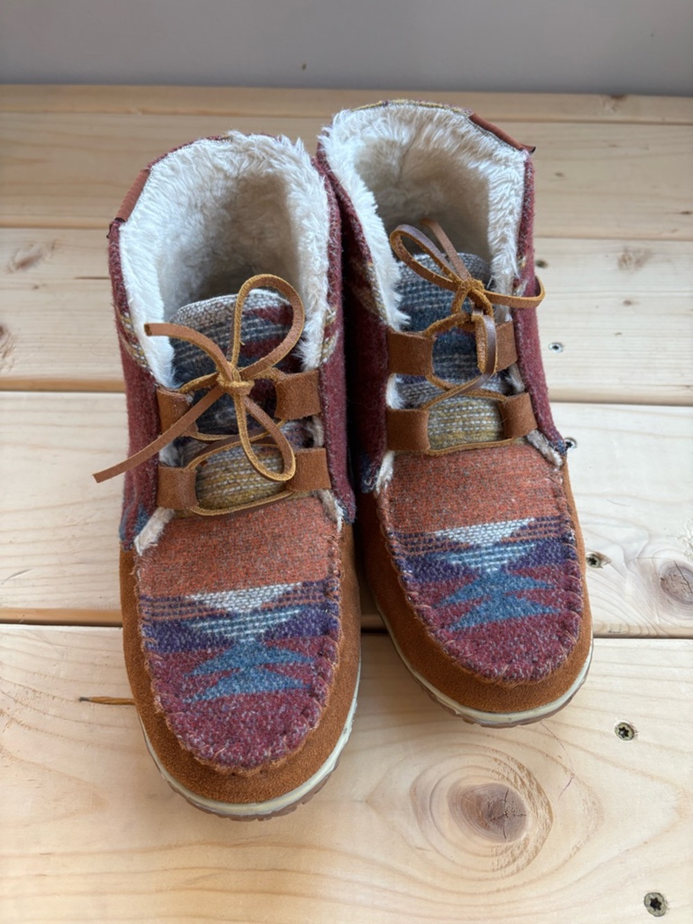 Minnetonka “Torrey” Aztec Patterned Wool-Lined Moccasin Slippers